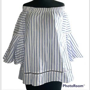 NWT ROMEO + JULIET Blue & White Stripe Top - Size Small
